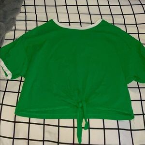 GREEN CROP TOP